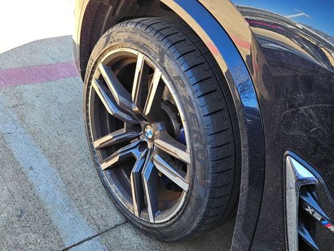 Used 2021 BMW X5 M w/ Executive Package image 13