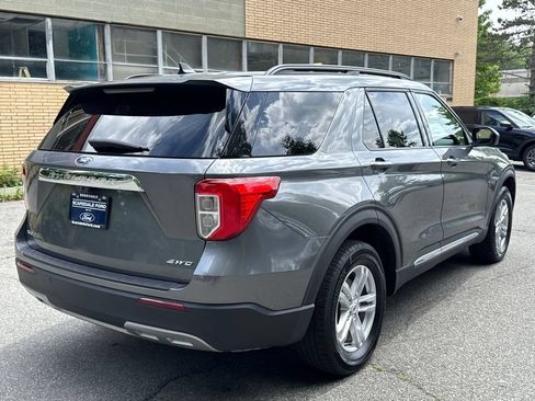 Used 2023 Ford Explorer XLT w/ Equipment Group 202A AWD/4WD image 3