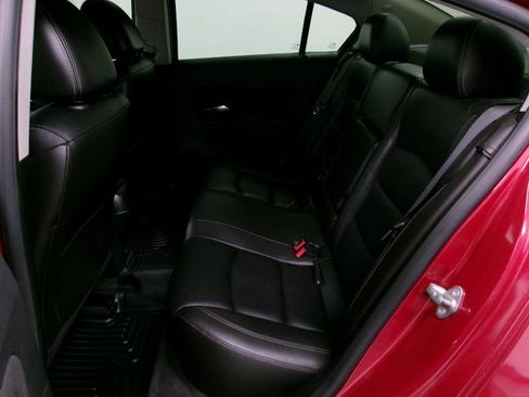 Used 2013 Chevrolet Cruze LT w/ Enhanced Safety Package image 10