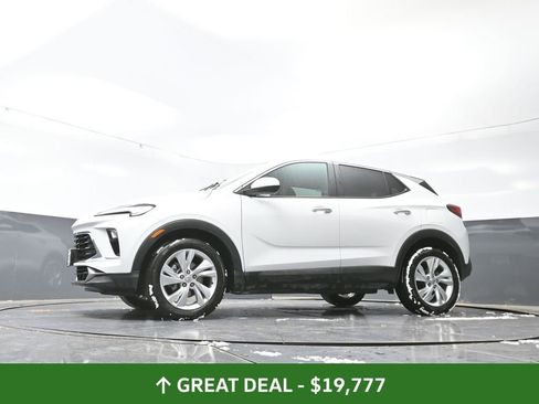 Used 2025 Buick Encore GX Preferred image 56