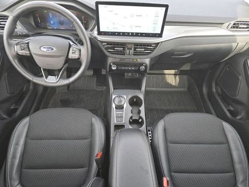 Certified 2025 Ford Escape SE FWD image 5