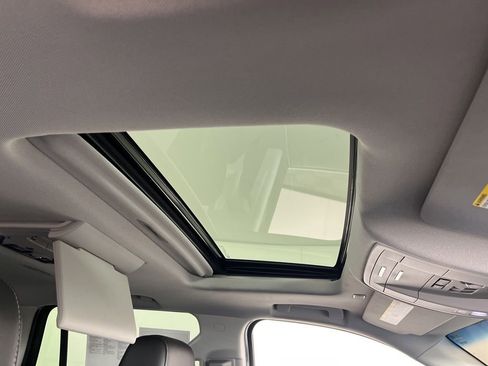 Used 2018 Chevrolet Tahoe LT image 12