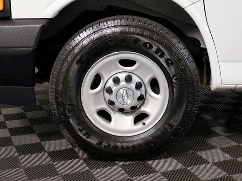Used 2017 Chevrolet Express 2500 LS RWD image 44