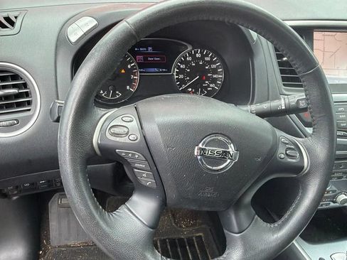 Used 2017 Nissan Pathfinder SL w/ SL Premium Package AWD/4WD image 3