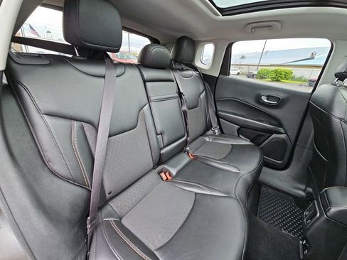 Used 2019 Jeep Compass Latitude w/ Cold Weather Group AWD/4WD image 27