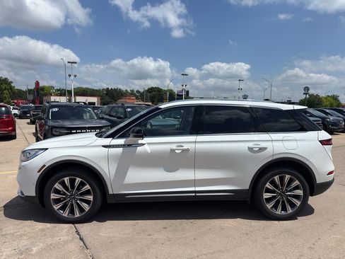 Used 2020 Lincoln Corsair Reserve w/ Equipment Group 201A AWD/4WD image 4