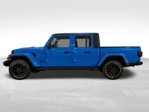 Used 2022 Jeep Gladiator Sport AWD/4WD image 4
