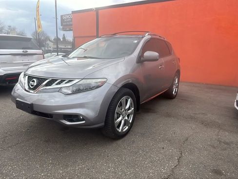 Used 2012 Nissan Murano LE w/ Platinum Pkg image 2