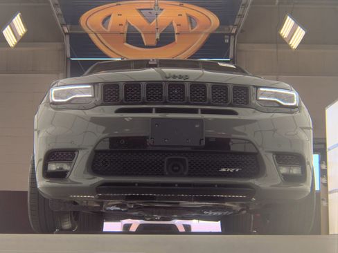 Used 2019 Jeep Grand Cherokee SRT AWD/4WD image 3