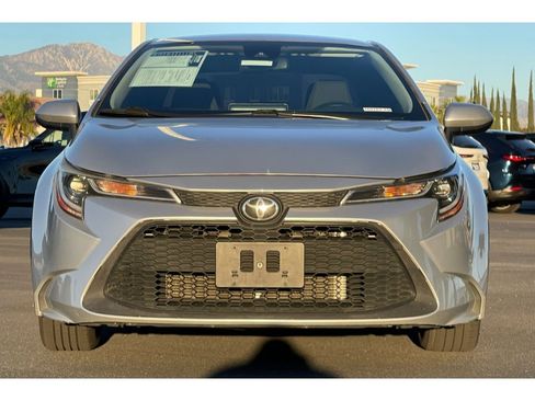 Used 2022 Toyota Corolla LE image 9