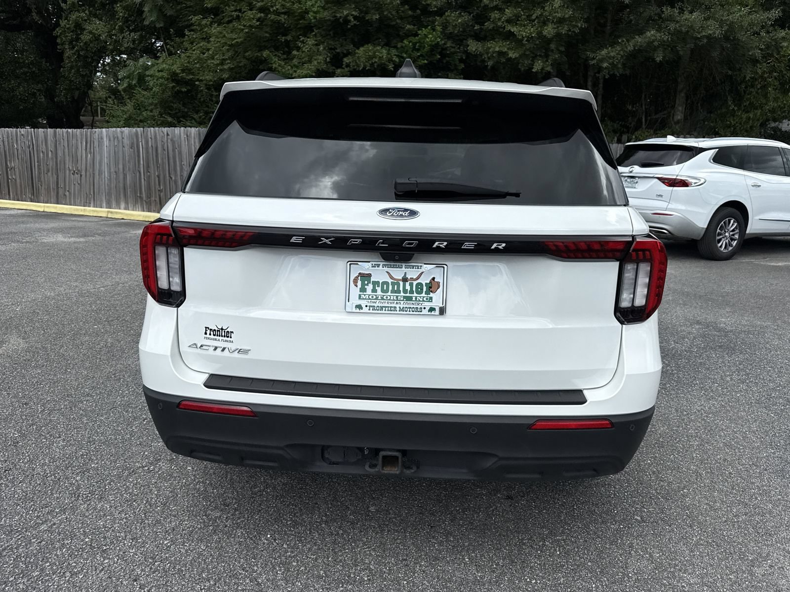Used 2025 Ford Explorer Active RWD image 4