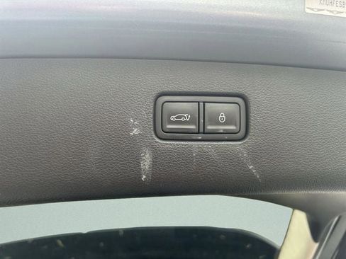 Used 2025 Genesis GV80 2.5T Standard AWD/4WD image 16