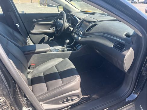 Used 2017 Chevrolet Impala LT FWD image 10