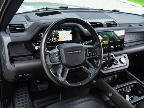 Used 2024 Land Rover Defender 130 X-Dynamic SE AWD/4WD image 25