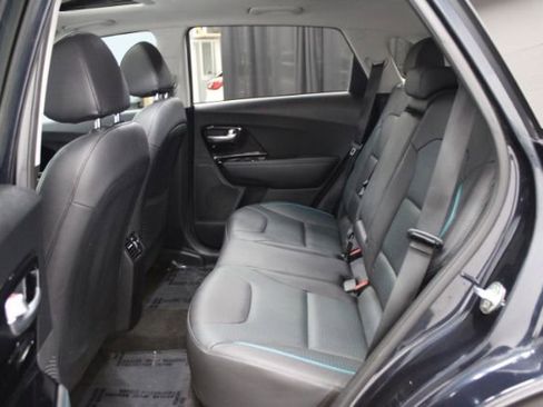 Used 2022 Kia Niro EX Premium FWD image 23