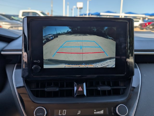 Used 2025 Toyota Corolla LE FWD image 11