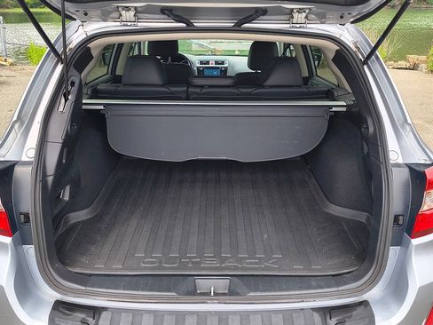 Used 2016 Subaru Outback 2.5i Limited AWD/4WD image 23