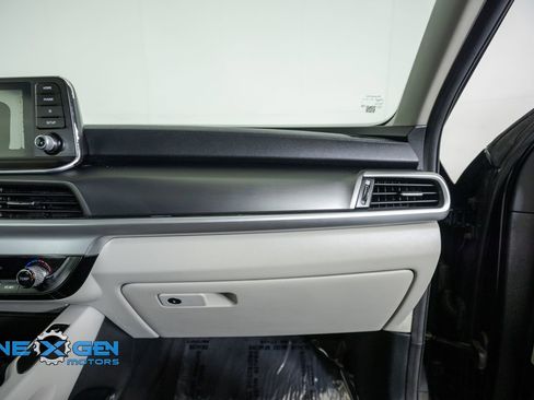 Used 2020 Kia Telluride S w/ S 8 Passenger Seating Package FWD image 45