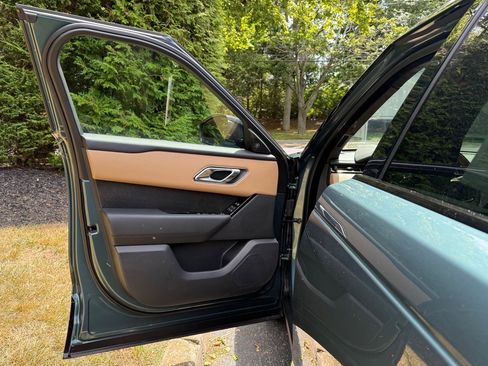 Used 2026 Land Rover Range Rover Velar Autobiography image 5