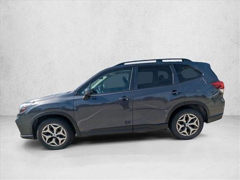 Used 2020 Subaru Forester Premium image 9