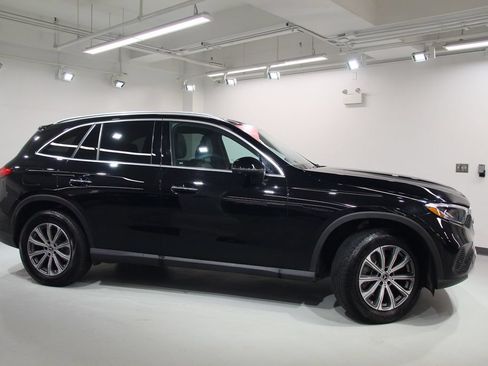 Used 2026 Mercedes-Benz GLC 300 4MATIC image 11