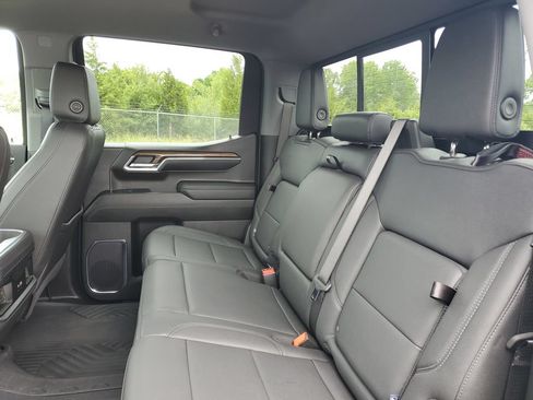 Certified 2024 Chevrolet Silverado 1500 LT Trail Boss w/ LT Trail Boss Premium Package AWD/4WD image 28