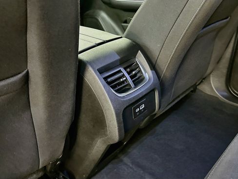 Used 2025 Chevrolet Blazer LT AWD/4WD image 28