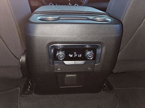 Used 2025 Chevrolet Suburban LS AWD/4WD image 17