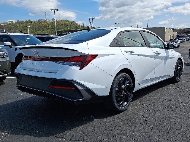 New 2026 Hyundai Elantra Sport FWD image 4