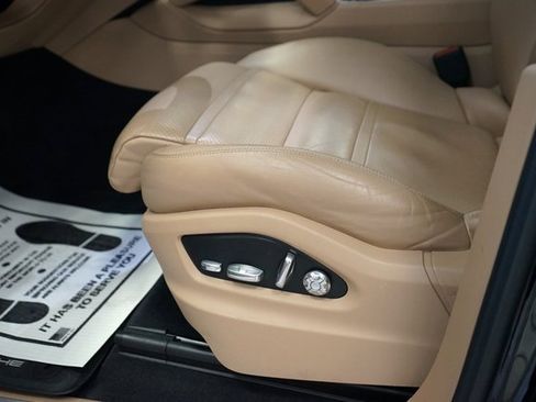 Used 2020 Porsche Cayenne image 29