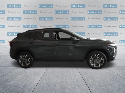 New 2026 Chevrolet Trax LT w/ LT Convenience Package image 4