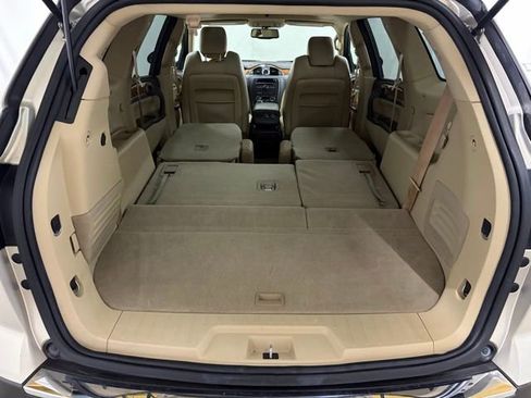 Used 2011 Buick Enclave CXL image 15