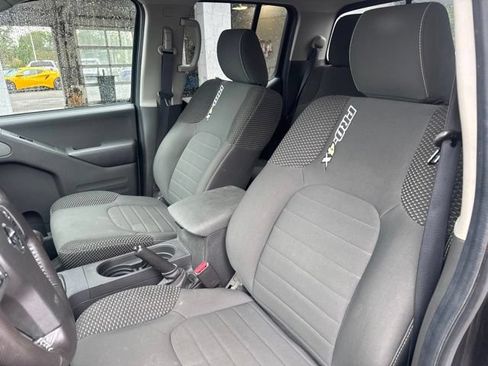 Used 2017 Nissan Frontier PRO-4X AWD/4WD image 10