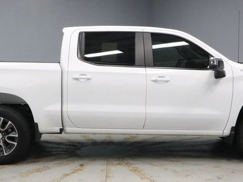 Used 2022 Chevrolet Silverado 1500 LT image 13