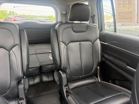 Used 2023 Jeep Grand Cherokee L Limited AWD/4WD image 63