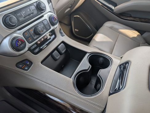 Used 2019 GMC Yukon SLT w/ Premium Edition image 26