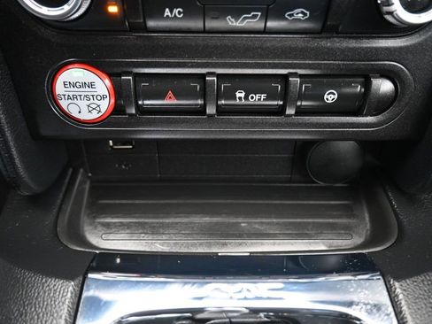 Used 2017 Ford Mustang Coupe image 20