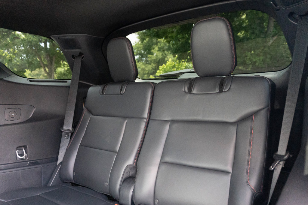 Used 2025 Ford Explorer ST-Line w/ Premium Package RWD image 23