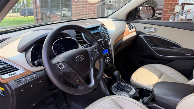 Used 2016 Hyundai Santa Fe SE w/ Option Group 02 AWD/4WD image 25