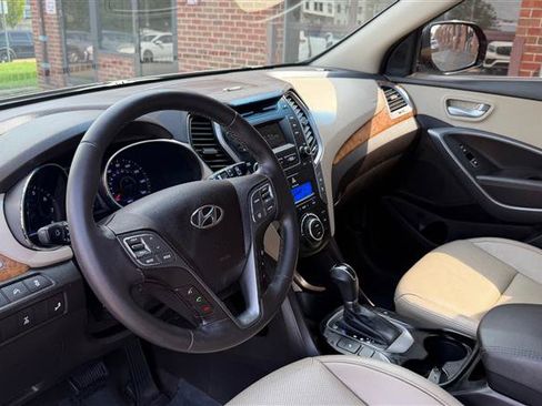 Used 2016 Hyundai Santa Fe SE w/ Option Group 02 AWD/4WD image 25