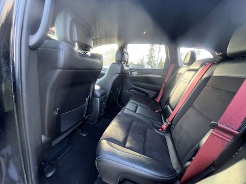 Used 2021 Jeep Grand Cherokee SRT image 8