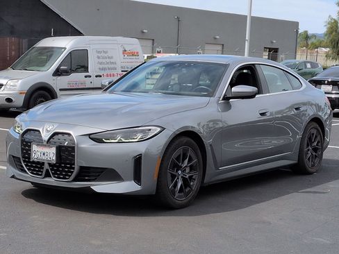 Used 2023 BMW i4 eDrive40 w/ Premium Package image 5