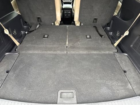 Used 2021 Ford Explorer XLT w/ Equipment Group 202A RWD image 11