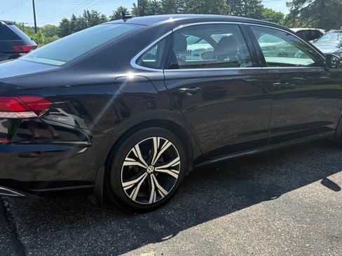 Used 2020 Volkswagen Passat 2.0T SEL FWD image 10