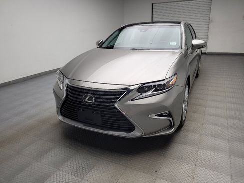 Used 2016 Lexus ES 350 w/ Luxury Package w/Wood Trim FWD image 15
