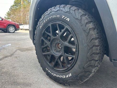 Used 2015 Jeep Cherokee Latitude image 21