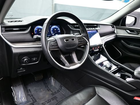 Used 2022 Jeep Grand Cherokee L Limited image 13