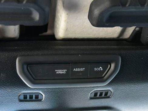 Used 2023 Jeep Wrangler Unlimited Sahara w/ Cold Weather Group AWD/4WD image 30