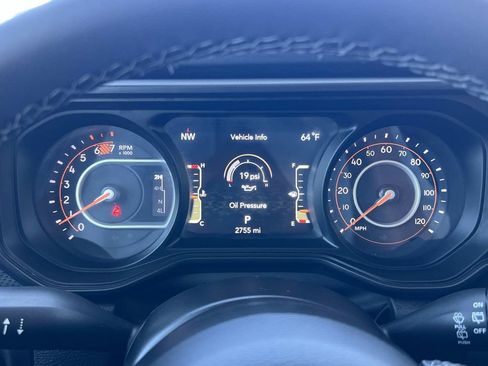 Used 2026 Jeep Wrangler Unlimited Rubicon AWD/4WD image 12