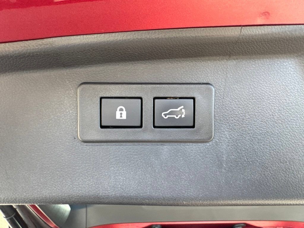 Used 2024 Subaru Outback Premium AWD/4WD image 19